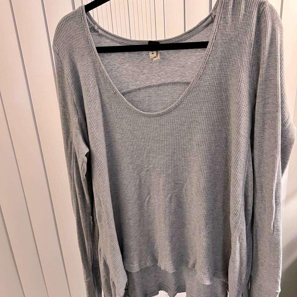 We The Free by Free People - Long Sleeve Frayed Tee with thumb holes. Size L